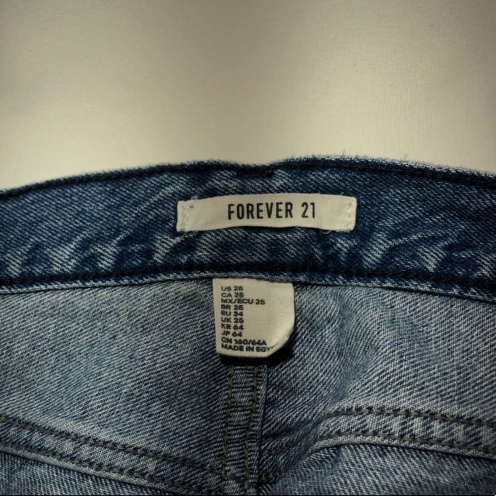 High Waist Ripped Jeans - Picture 2 of 2